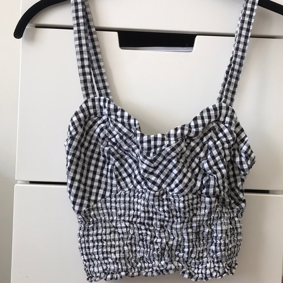 Kendall & Kylie Tops - Classic Gingham crop top tank